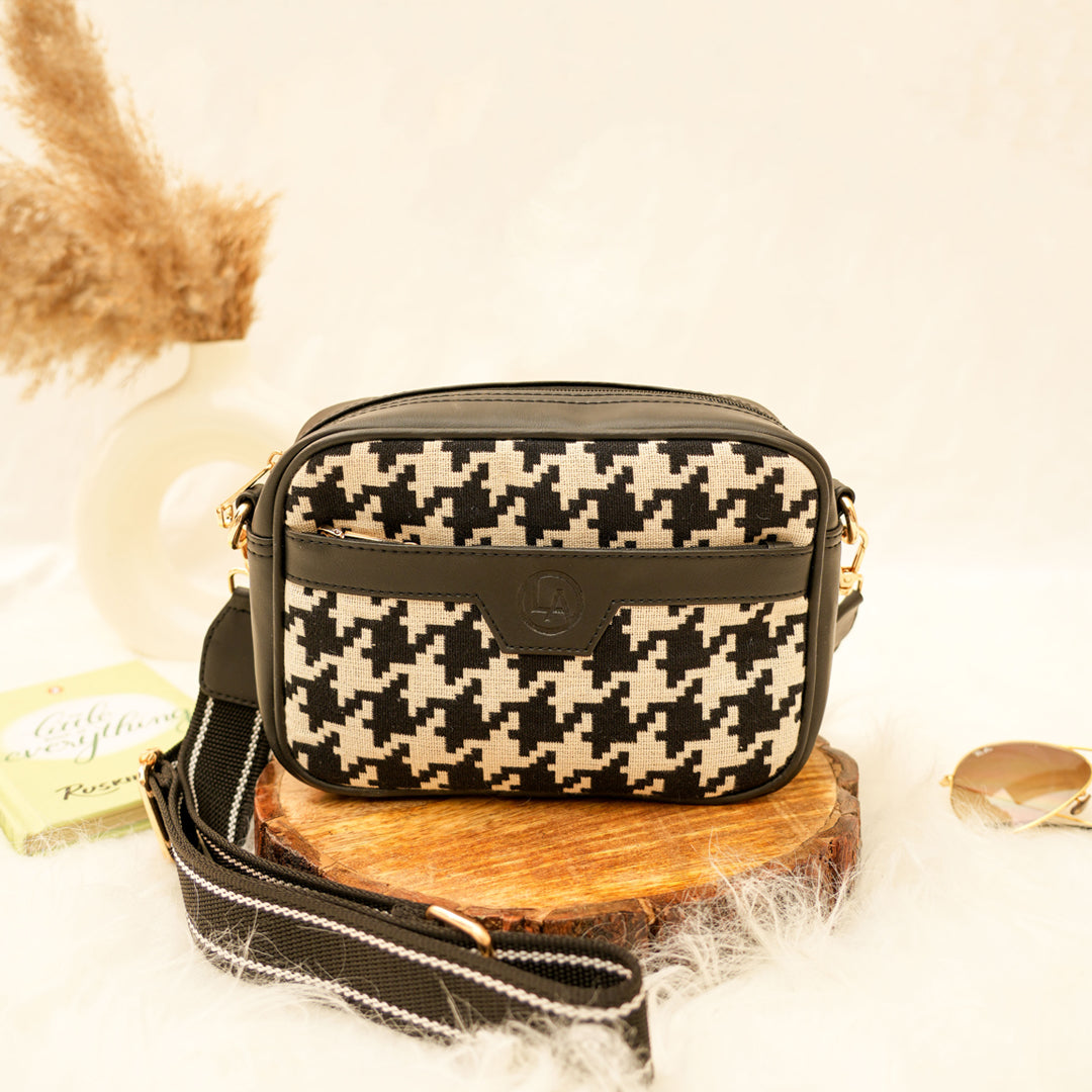 Checkered sling online bag